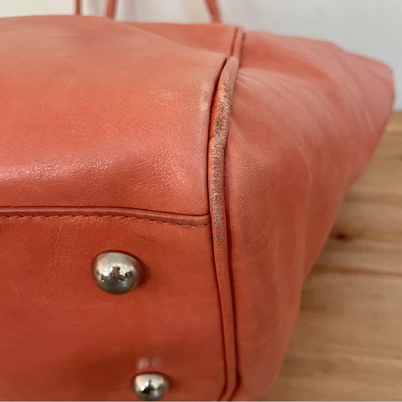 Hobo International large leather tote in salmon color. - Picture 8 of 16